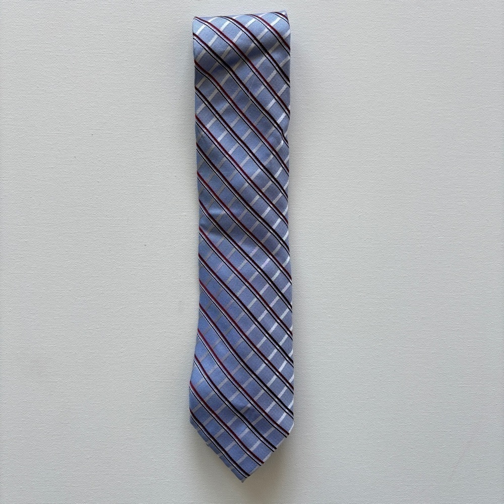 Club Room Men’s Light Blue Red 100% Silk Striped Neck Tie